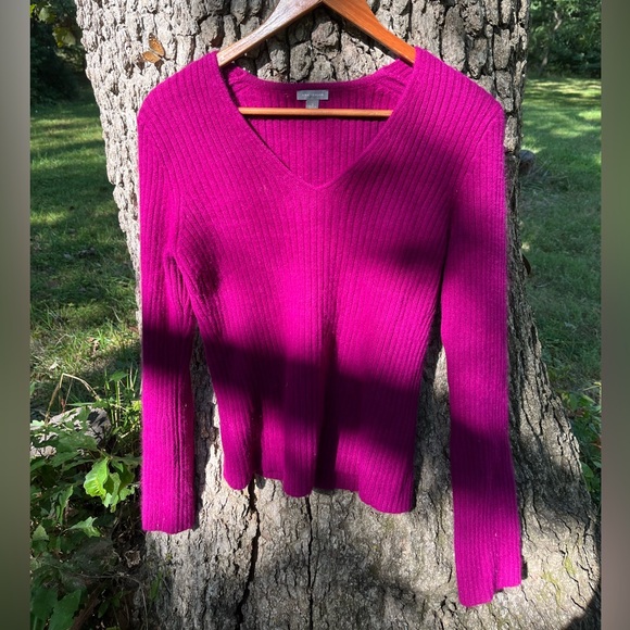 ⭐️Ann Taylor Ribbed Sweater in size S - Picture 1 of 3